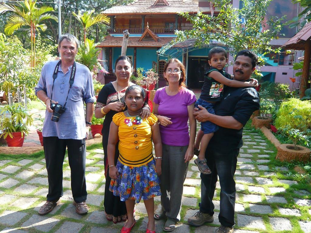 Southcanal Holidays Alappuzha ภายนอก รูปภาพ