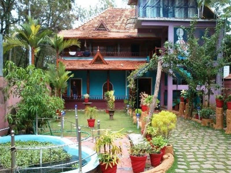 Southcanal Holidays Alappuzha ภายนอก รูปภาพ